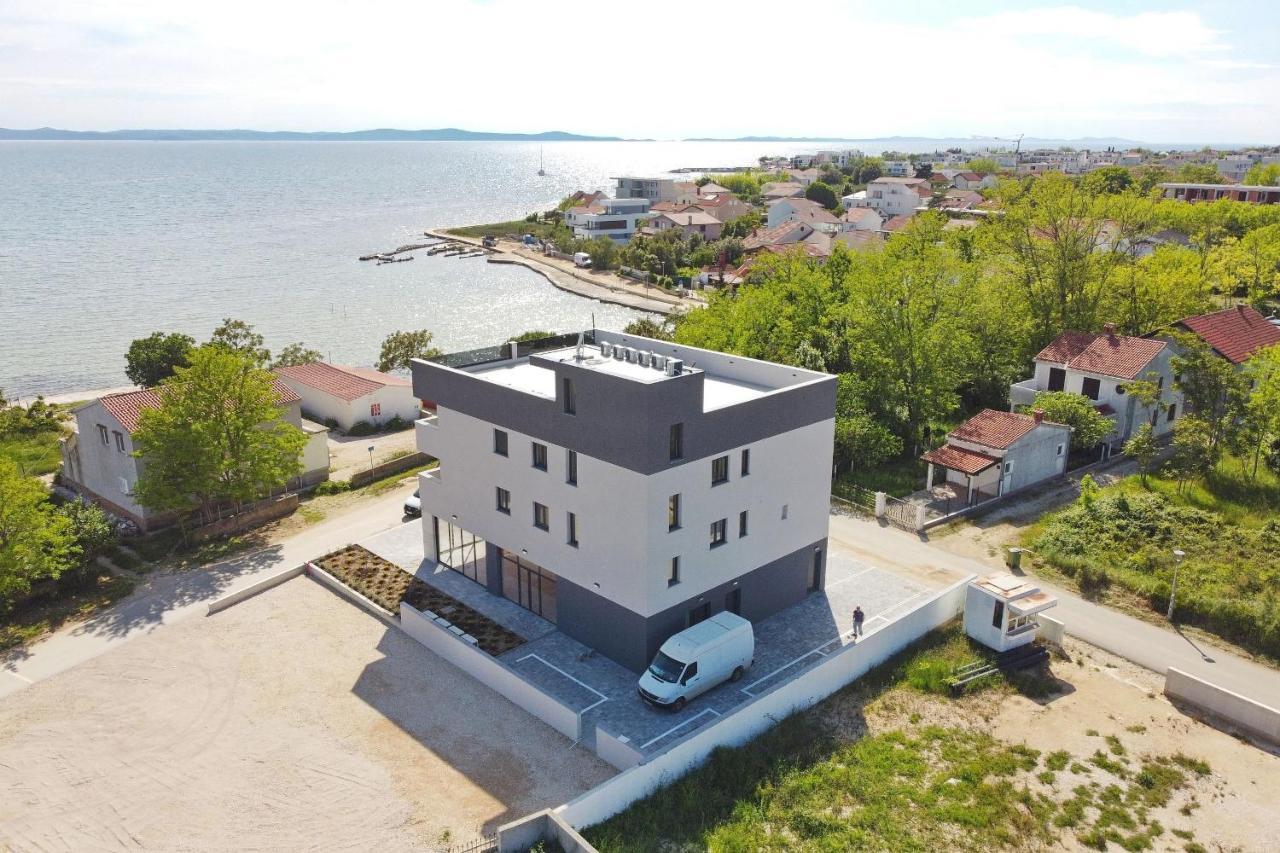 Apartments Bonaca With Jacuzzi Привлака Екстер'єр фото