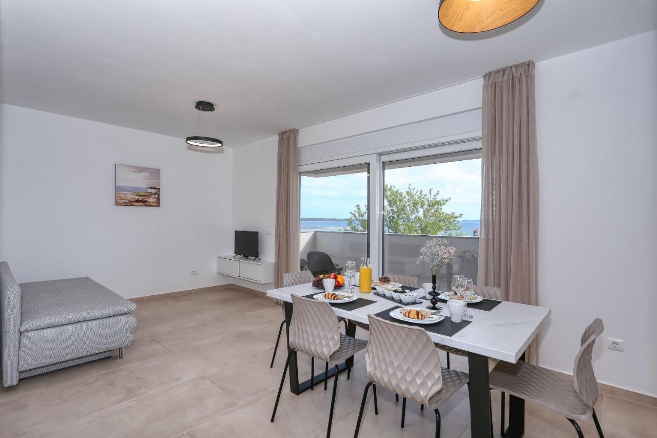 Apartments Bonaca With Jacuzzi Привлака Екстер'єр фото